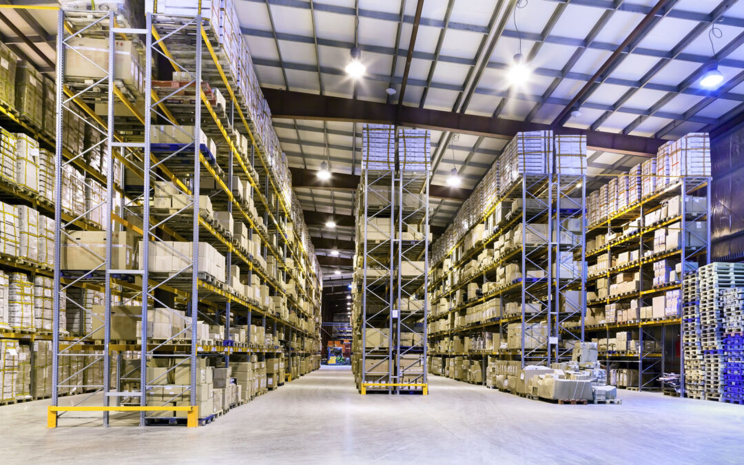 Steel Shelving System vs. Wood Shelving: Which is Better?